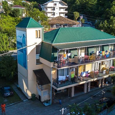 Green Hotel Kvariati Kültér fotó