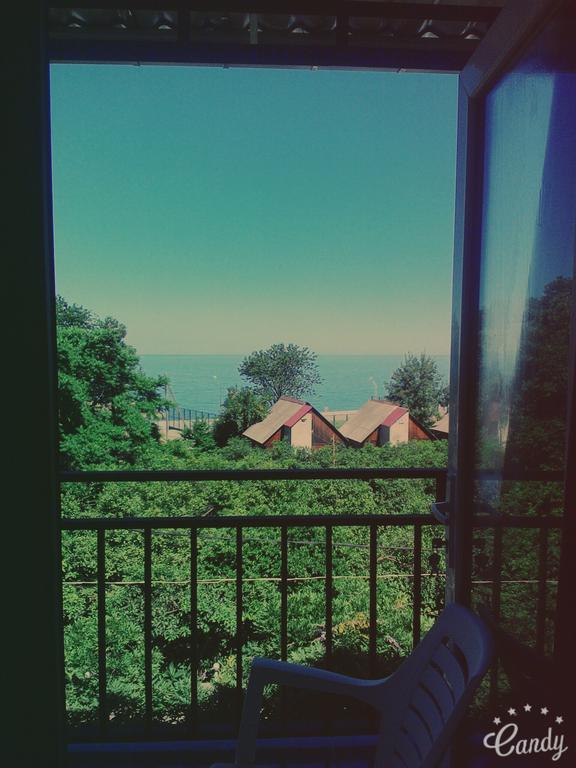 Green Hotel Kvariati Kültér fotó