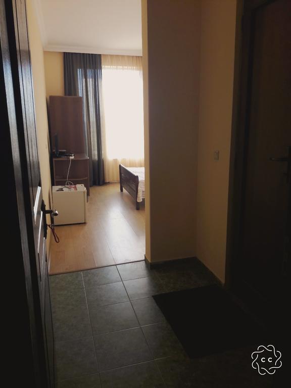 Green Hotel Kvariati Kültér fotó