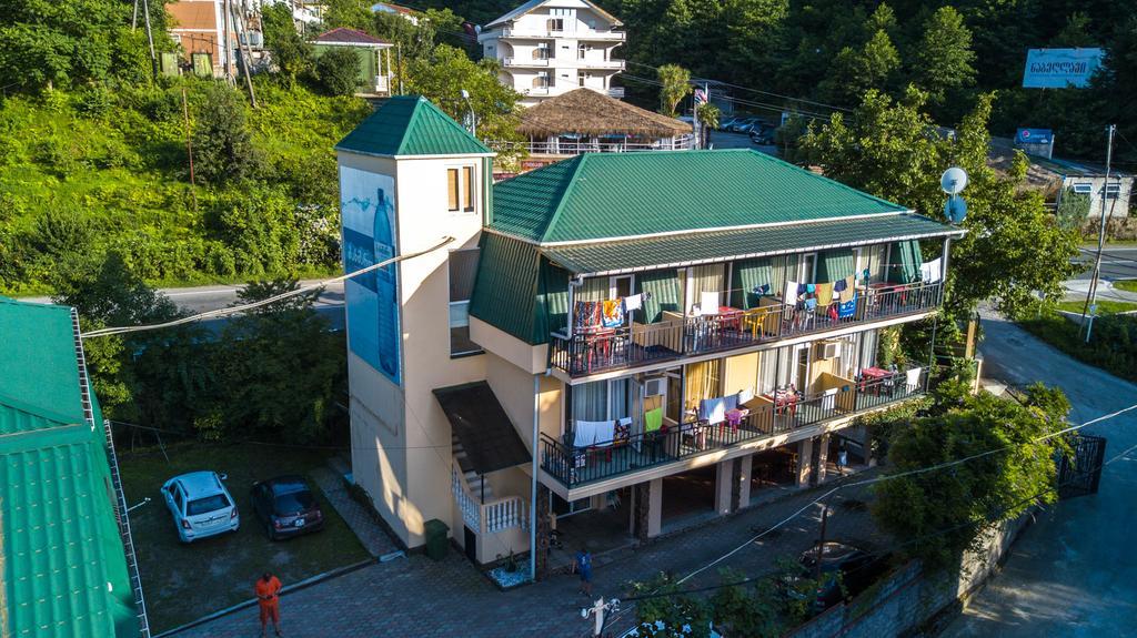 Green Hotel Kvariati Kültér fotó